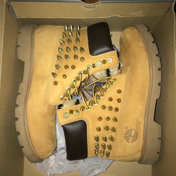 Customized fur/spiked timberlands - Picture 2 of 4